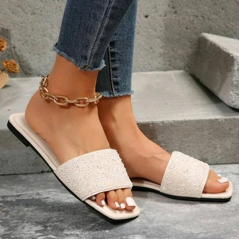 Women's Flat Sandals Plus Size Summer Beach Slippers With Rhinestone Decoration - Picture 3 of 7